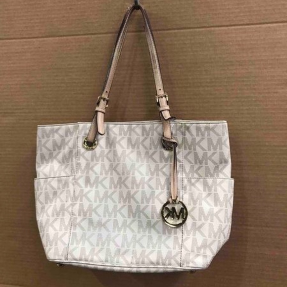 Michael Kors Purse - Picture 1 of 8
